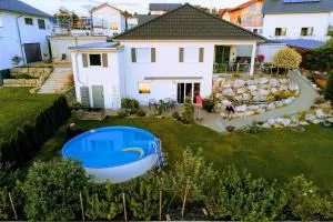 Allgäu gemütliche, moderne Wohnung mit Garten-Pool - Göttlishofen