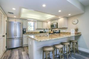 Two-Bedroom Holiday Home room in SUNSET CAPTIVA BAYSIDE 101