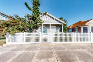 Castaway Cottage
