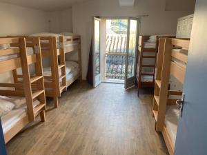 B&B / Chambres d'hotes Hostel Le Diablotin : photos des chambres