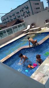 Apê Temporada Praia Grande SP Completo com Piscina, Churrasqueira, Estacionamento