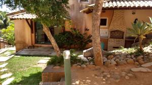 CASA COM 4 QUARTO EM BUZIOS - 2 SUITES - Perto de Tudo