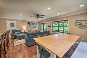 Lakefront Rest-Ashored Home w Private Dock!