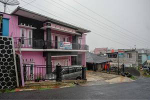 RedDoorz Syariah near Telaga Warna Dieng