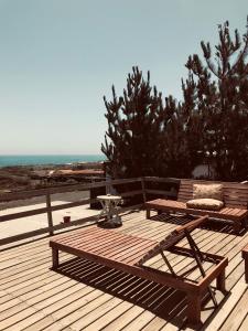 Refugio del mar - cabaña frente al mar en Curanipe con terraza y jardin