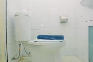 Cozy Living with Modern Design 1BR Kebagusan City Apartment By Travelio