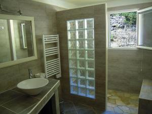 B&B / Chambres d'hotes Le Clos des Chenes : Chambre Double - Vue sur Jardin