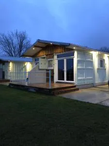 Lake View Lodge - Westhampnett