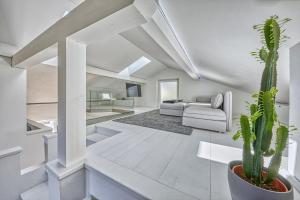 HOMESTWENTY3 - Home two