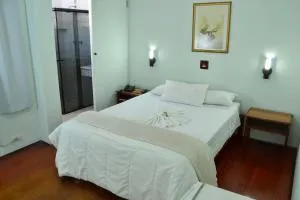 Hotel Dias em Pouso Alegre - MG - 圣丽塔-杜萨普卡伊