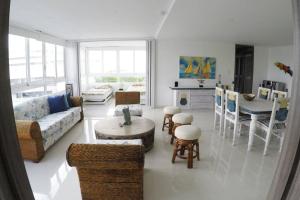 Despierta frente al hermoso mar de San Andres