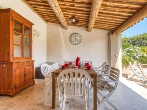 Maisons de vacances Cosy Holiday Home in Provence with Swimming Pool : photos des chambres