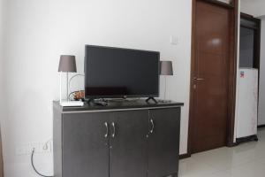 Compact and Minimalist 2BR Apartment at Gateway Pasteur By Travelio