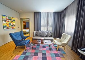 Double Suite with a Living Room room in Ibis Styles Dubai Jumeira