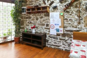 Spacious House with Jacuzzi, Mountain View near Tineo