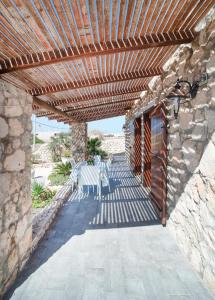 Three-Bedroom Apartment with Sea View room in Residence del Sole