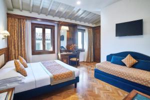 Junior Suite room in Adler Cavalieri Hotel