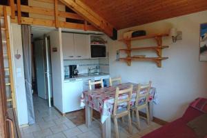 Appartements GREEN APPLE CARROZ Duplex WIFI Garage Balcon-Sud Vue Montagne : photos des chambres