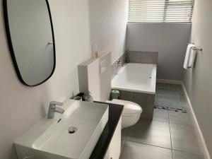 Romansbaai at 402 - with solar power