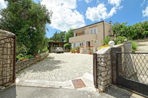 Apartments Vedrana 