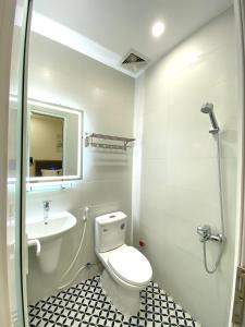Phòng Tiêu chuẩn có giường King (Standard Room with King Bed)