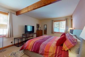 Cute 2 Bedroom East Vail Condo #1202 with Shuttle