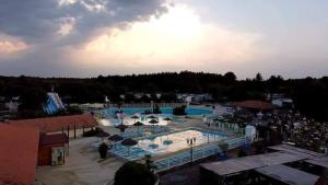 Campings MH 6-8p - tt equipe - WIFI inclus - camping 4e bord de lac : photos des chambres