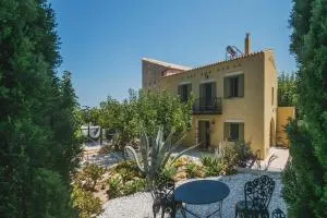 Casa Olea - A Venetian era Home with Courtyard - Kipárissos