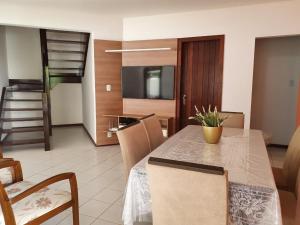 Guarajuba - casa em condomínio corais a 200 metros da praia