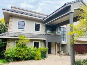 Comffies place - Bryanston