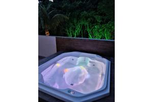 Marmeu Enseada com Hidro Aquecida Privativa