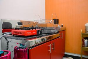 Best and Strategic Nifarro Park Studio Apartment By Travelio