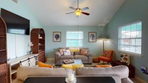 Three-Bedroom House room in Lost Shaker of Salt home