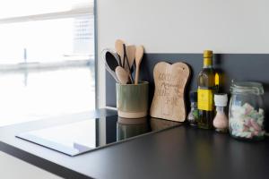 Welcome in - Houseboat Earrebarre aan het Sneekermeer met dakterras, prachtig uitzicht