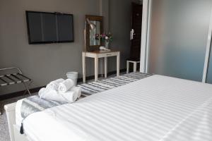 Anandpura Riverside Hotel