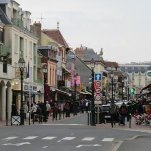 Hyper Centre - 2 PIÈCES tout confort - Terrasse - ascenseur -