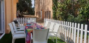 Casa con jardín a 40 metros de la playa. VR.