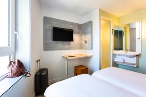 Hotels ibis budget Bordeaux Centre - Gare Saint Jean : Chambre Triple avec 2 Lits Simples et 1 Lit Superposé