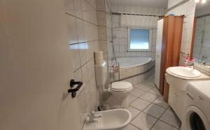 Monteur-, Ferienwohnung mit Balkon in Hanau bei Frankfurt und Aschaffenburg