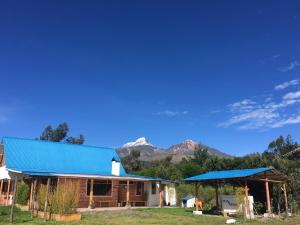 W i M, Hostel & Camping