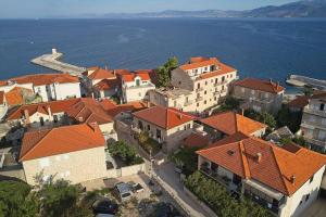 Luxury apartment Ljilja near the beach