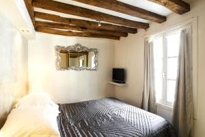 Habitat Parisien - 1BR-1BA - Duplex Louvre Museum