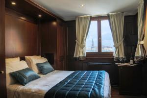 Classic Double Room with Lagoon View room in Hotel Bucintoro
