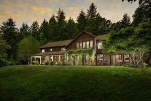 The Brookside Inn Estate - Amity