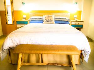 Cala Verdegiglio Home