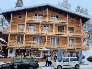 Appartements Les Amborzales : Appartement 1 Chambre Jasmin - Vue sur Montagne