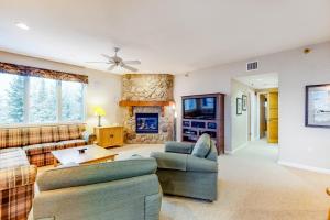 Three Bedroom Apartment room in Kestrels Unit #16