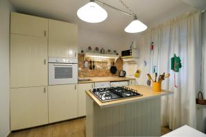 Melon-1, Murter, House for rest