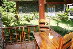 Lazi Beach Club Resort