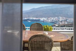 Panoramic Villa with Breathtaking Views Andros Greece